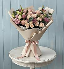 Букет цветов из:  Розы и Лизиантусы в Растуново