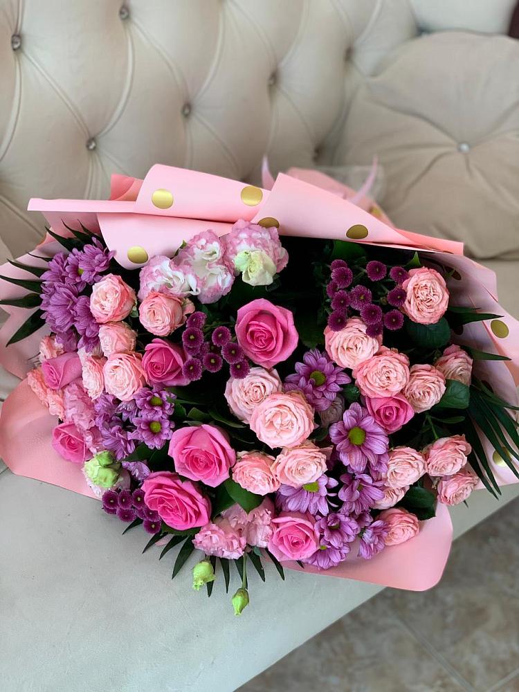 Букет цветов из: Хризантемы, Розы и Лизиантусы в Растуново