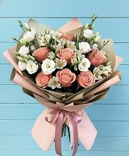 Букет цветов из:  Розы, Альстромерии и Лизиантусы в Растуново