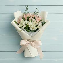 Букет цветов из:  Альстромерии в Растуново