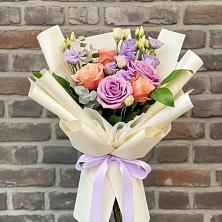 Букет цветов из:  Лизиантусы и Розы в Растуново