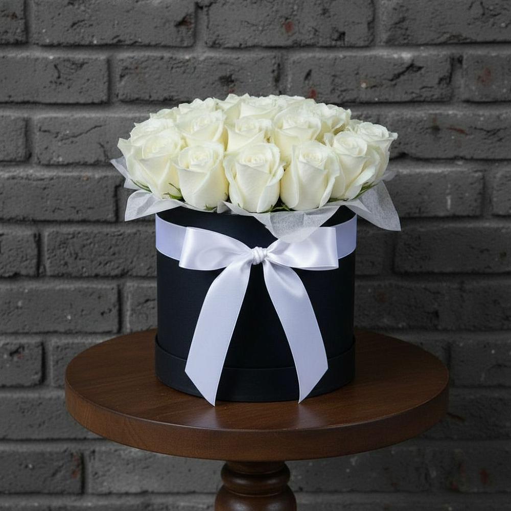 Цветочная композиция из Розы в шляпной коробке в Растуново