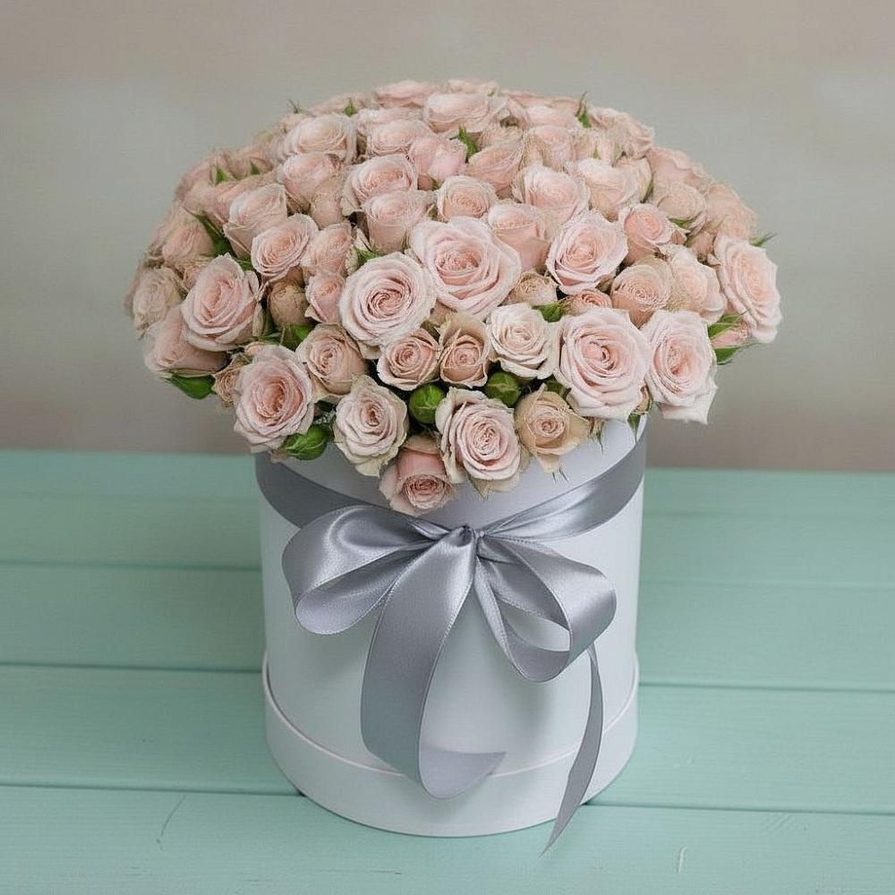 Цветочная композиция из Розы в шляпной коробке в Растуново